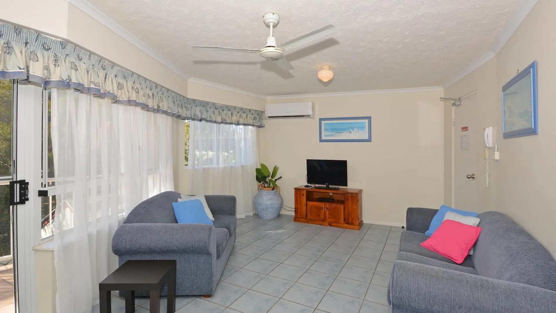 Jade Waters Luxury Apartments Hervey Bay Apartmanhotel