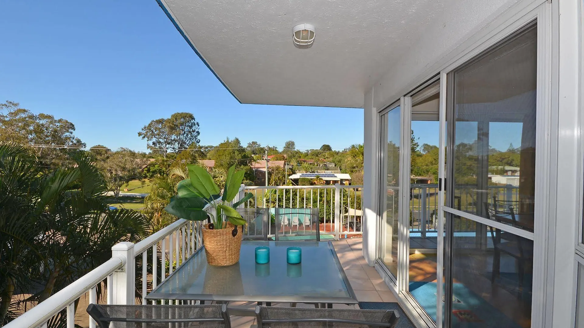 **** Apartmanhotel Jade Waters Luxury Apartments Hervey Bay Ausztrália